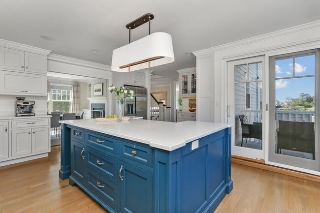 Building Photo - 1810 Fairfield Beach Rd