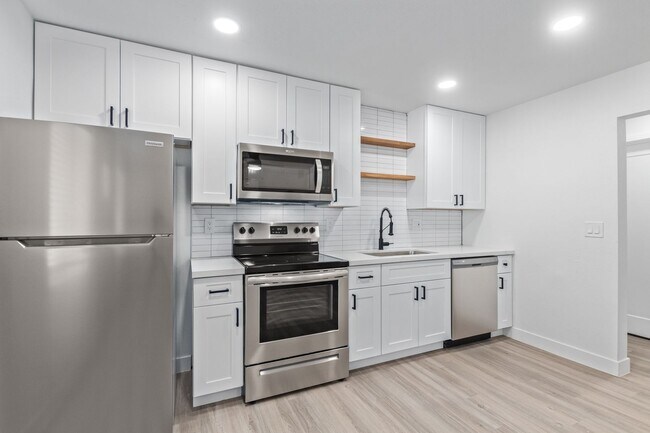 Building Photo - Newly Renovated One Bedroom in Tempe!