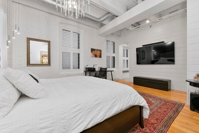 Building Photo - 112 Beach St