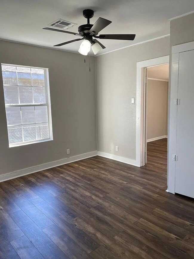 Building Photo - Beautifully Remodeled 4-Bedroom Home!