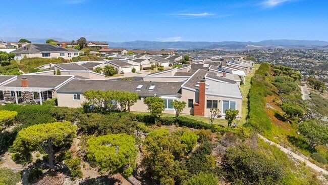 Building Photo - Stunning *VIEW* home for rent in desirable...