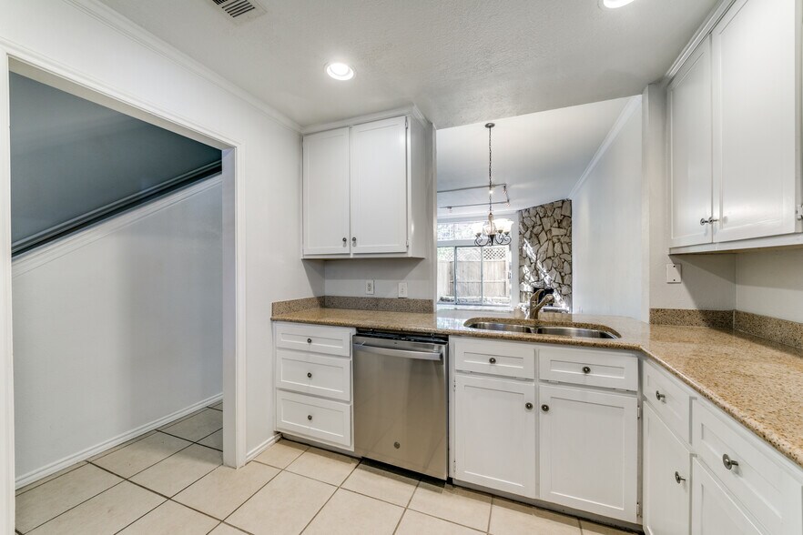 Building Photo - 2815 Welborn St