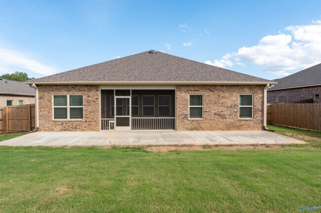 Building Photo - 22654 Regent Dr