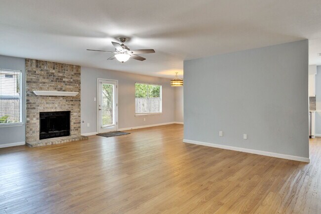 Building Photo - "Charming 3-Bedroom Cedar Park Home with 2...