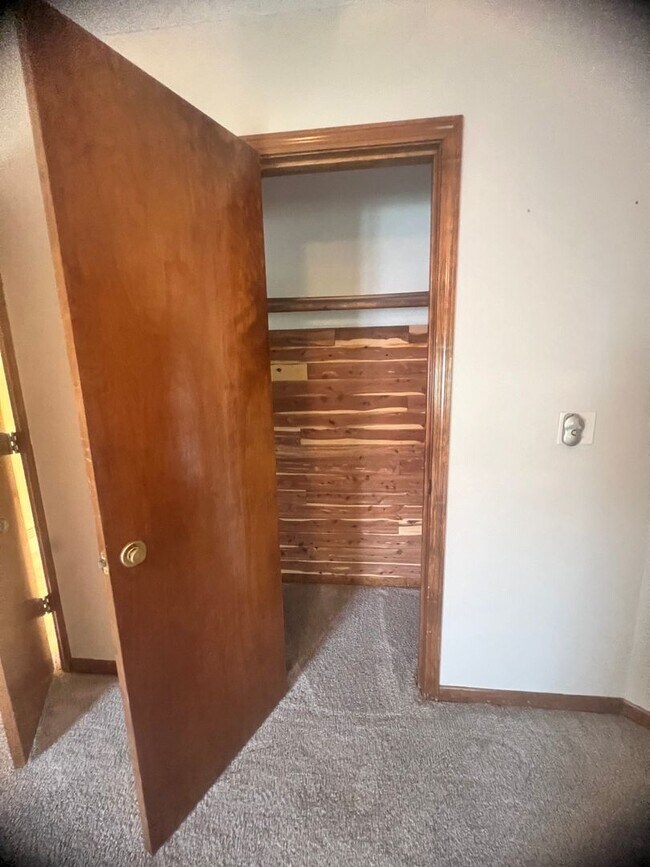 Building Photo - Stunning 3-Bedroom Home with Backyard Oasis!