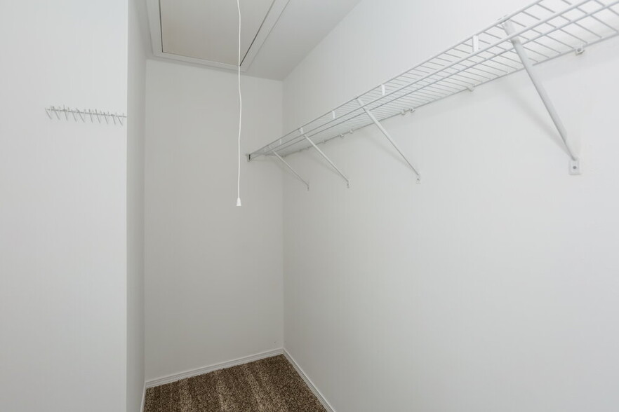 Building Photo - 1553 Cold Creek Pl