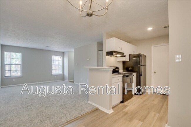 Building Photo - 2515 Ctr W Pkwy