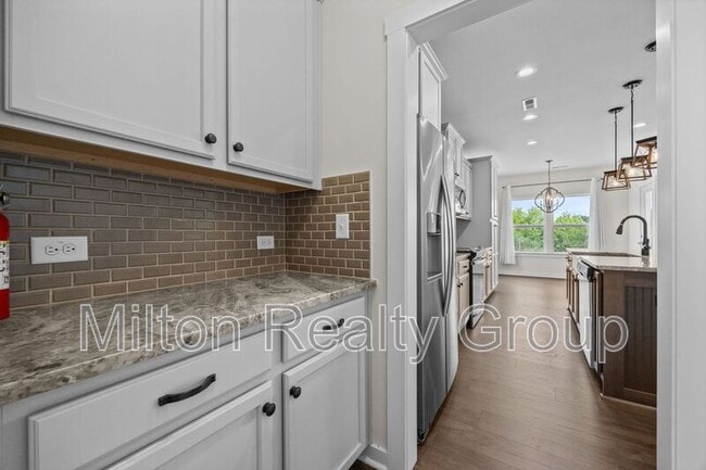 Building Photo - 217 Walker Grv Ln