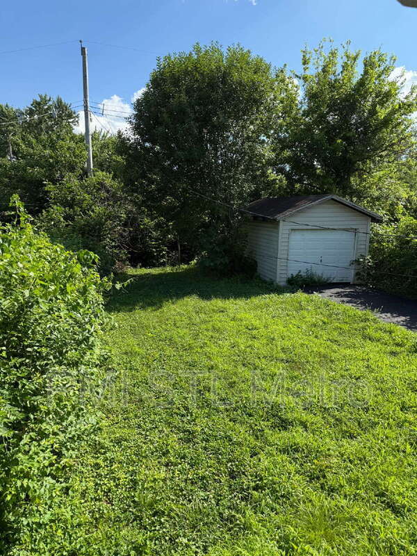 Building Photo - 1256 Gimblin St