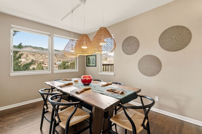 Building Photo - Stunning Fully Furnished Home in Roxborough Park!