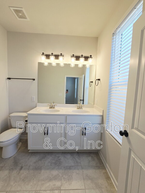 Building Photo - 2730 Sparrowgap Trl