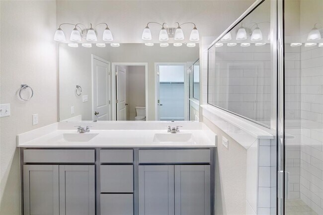 Building Photo - 113 Watercourse Wy