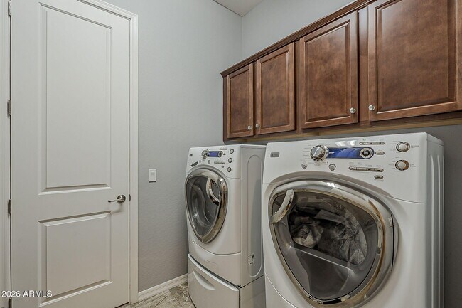Building Photo - 4135 E Grand Canyon Dr