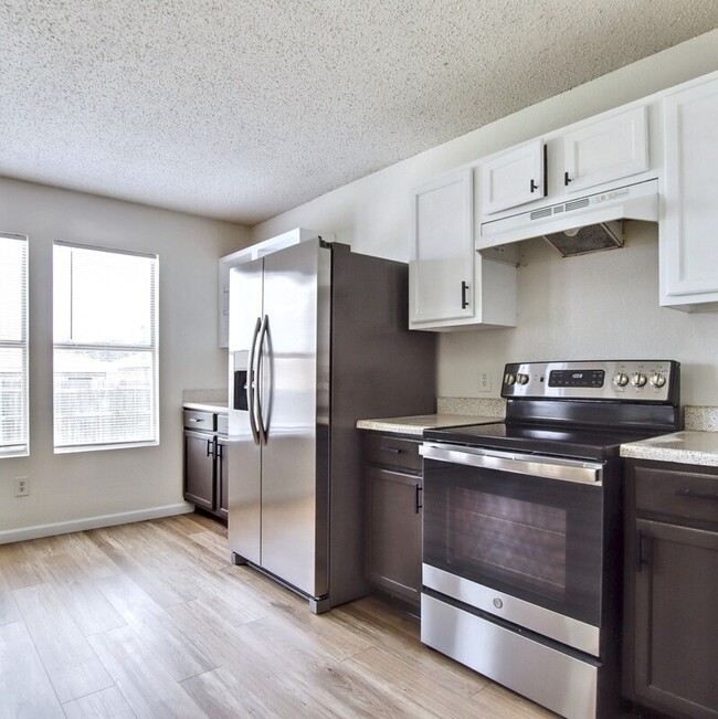 Building Photo - 8751 Gray Fox Ct