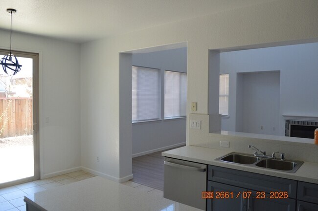 Building Photo - 16777 English Country Trail