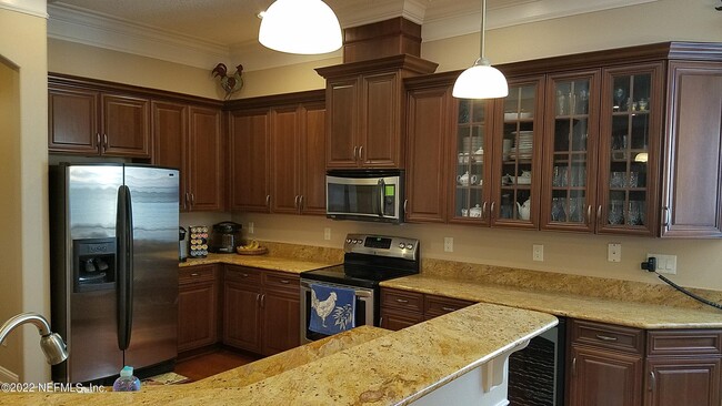 Building Photo - 14445 Lake Jessup Dr