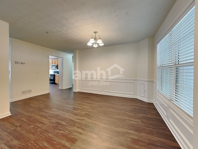Building Photo - 2347 Swan Lake Dr SW
