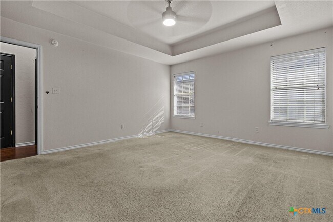 Building Photo - 418 Canoe Dr