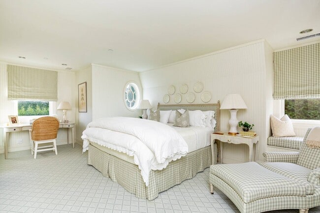 Building Photo - 63 Meadowmere Pl