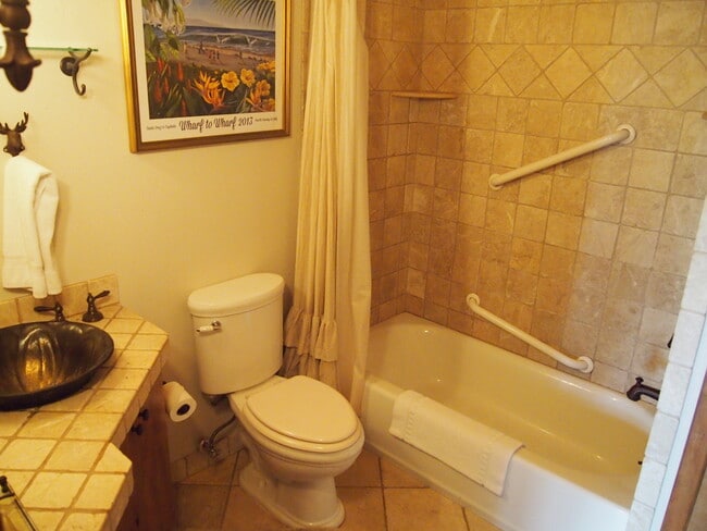 Building Photo - 2 Bedroom 2 bath, Hillside Whitefish Lake Condo