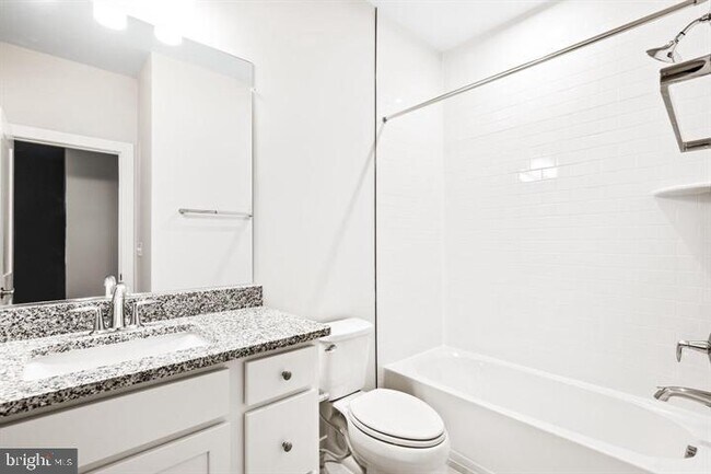 Building Photo - 42508 Invergordon Ter