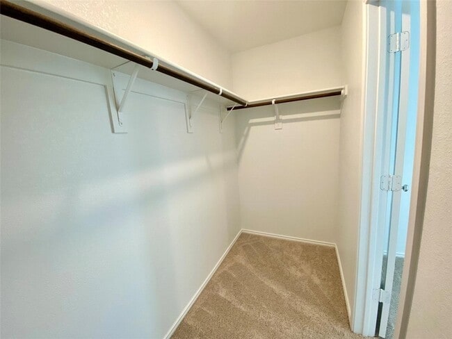 Building Photo - 1701 Madison Dr