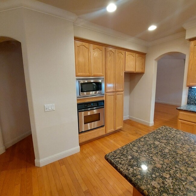 Building Photo - 2604 Javan Ln