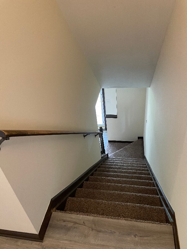 Building Photo - 5876 Mall View Ct