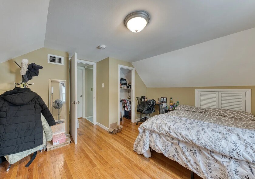 Building Photo - 69 Lynwood Dr