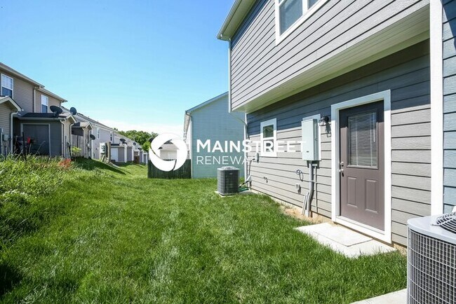 Building Photo - 3 Bedroom Pet-Friendly Home in La Vergne, TN with Main Street Renewal