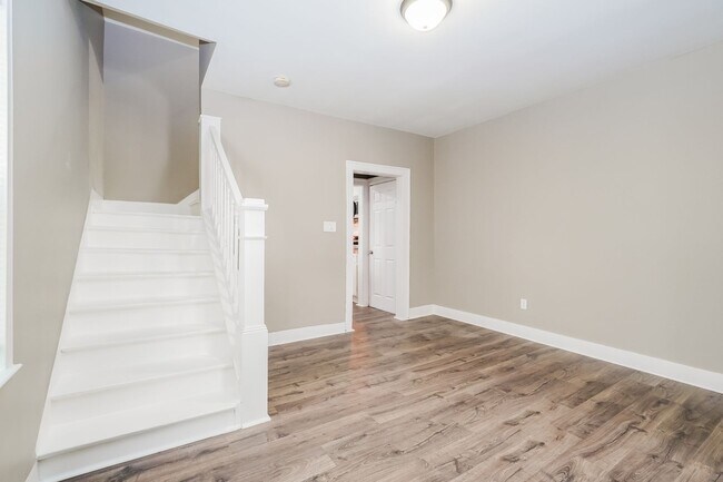 Building Photo - 761-763 Seymour Ave