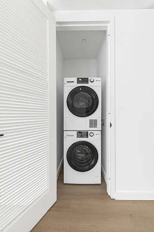 Building Photo - 953 Dean St