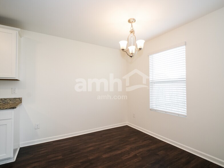 Building Photo - 7128 Cameron Trace Dr