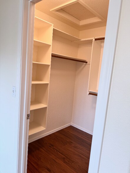 Building Photo - 10065 Hemet Dr