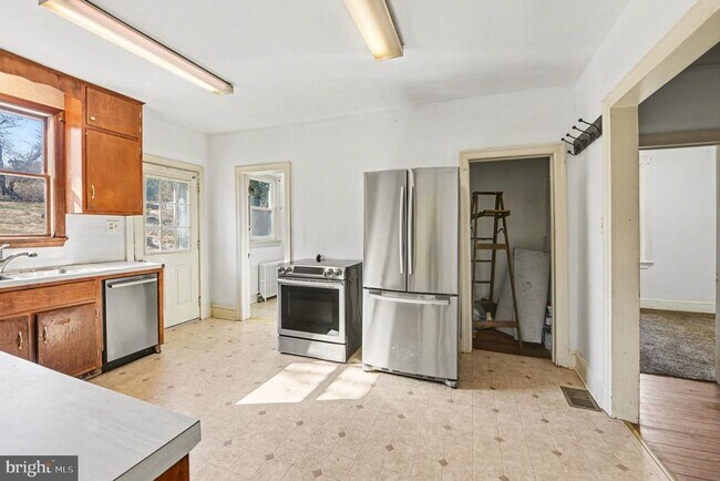 Building Photo - 939 Gravel Pike