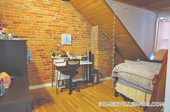 Building Photo - 162 Broadway