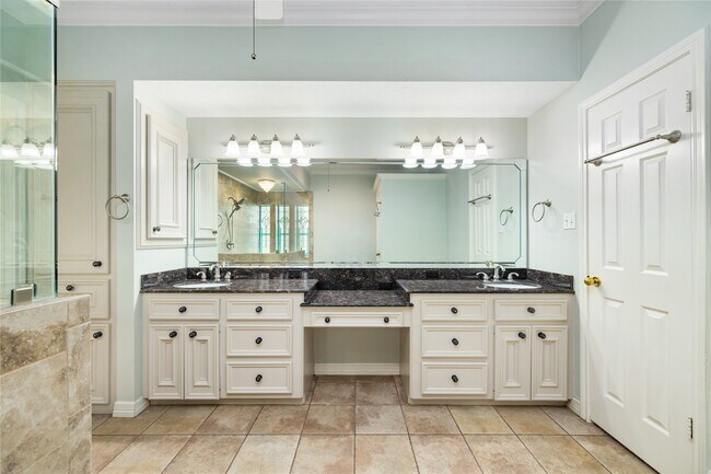 Building Photo - 106 River Oaks Dr