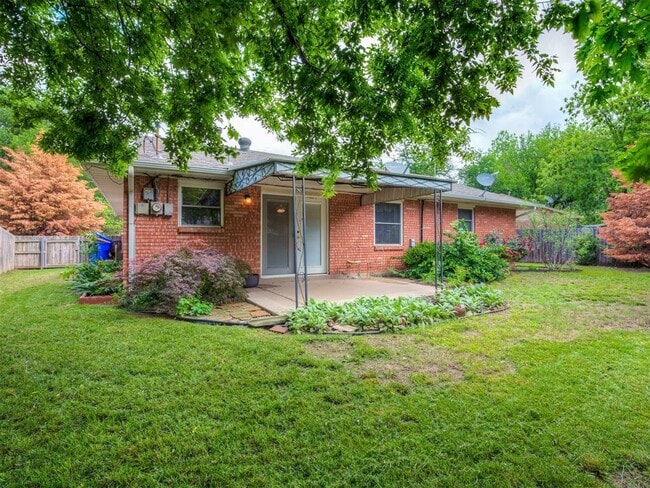 Building Photo - 1220 Columbia Ct