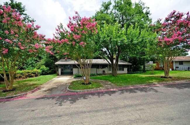 Building Photo - 5103 Orleans Ct