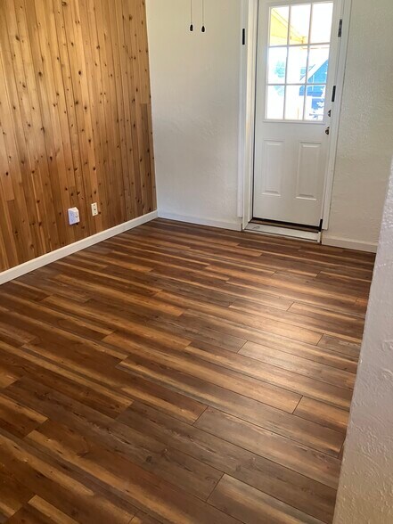 Living Room - 1409 N Fife St