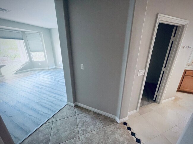 Building Photo - AMAZING SINGLE STORY HOME IN “AGE RESTRICT...