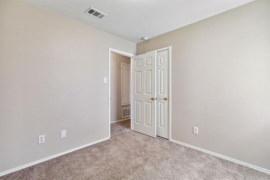 Building Photo - 12225 Peak Cir