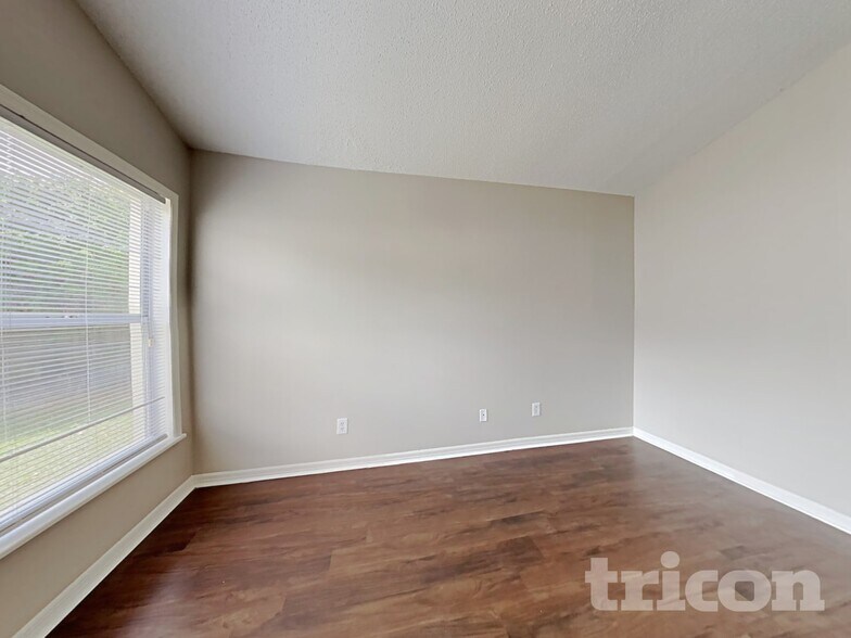 Building Photo - 4514 Cabbage Palm Dr