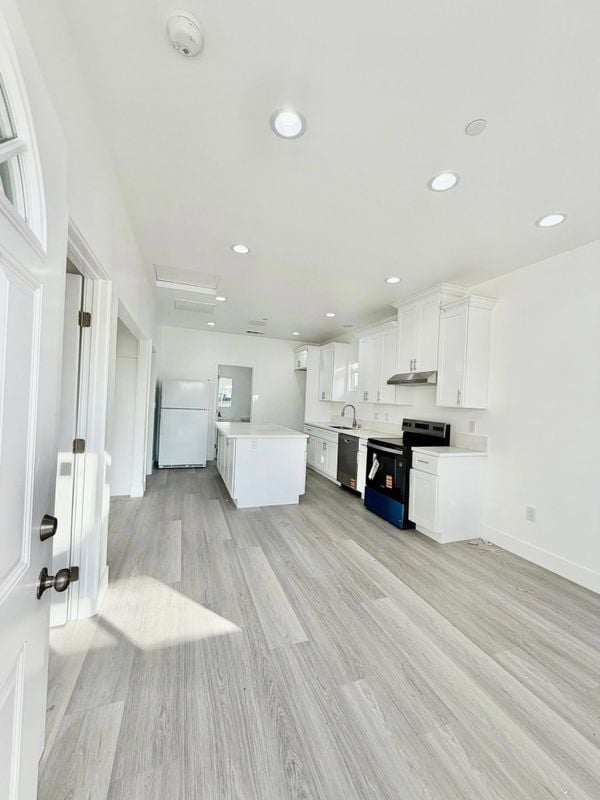 Building Photo - 11522 June St