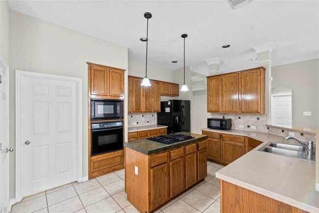 Building Photo - 12058 Miramar Shores Dr