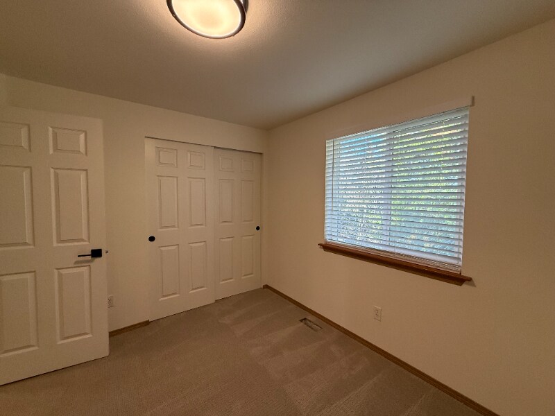 Building Photo - 1827 147th Pl SW