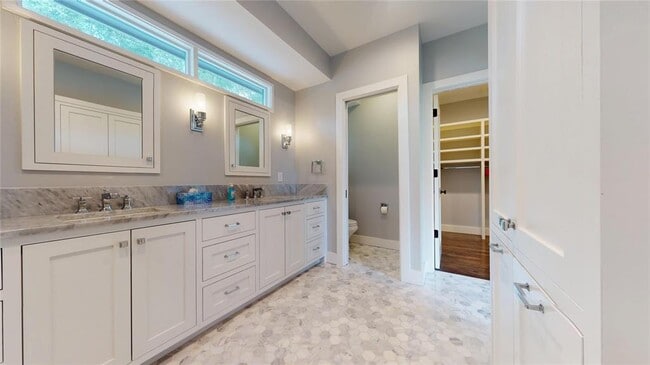 Building Photo - 3102 Foxfire Dr