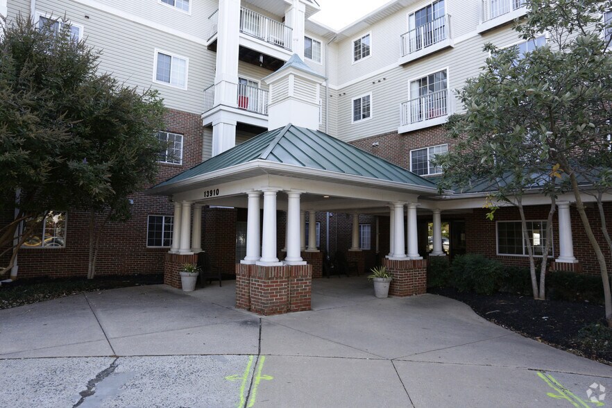 River Run Senior Apartments 1390013911 Hedgewood Dr Woodbridge VA
