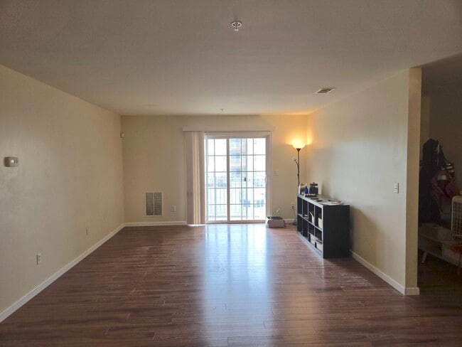 Building Photo - Gated community, 2nd fl condominium with 3...