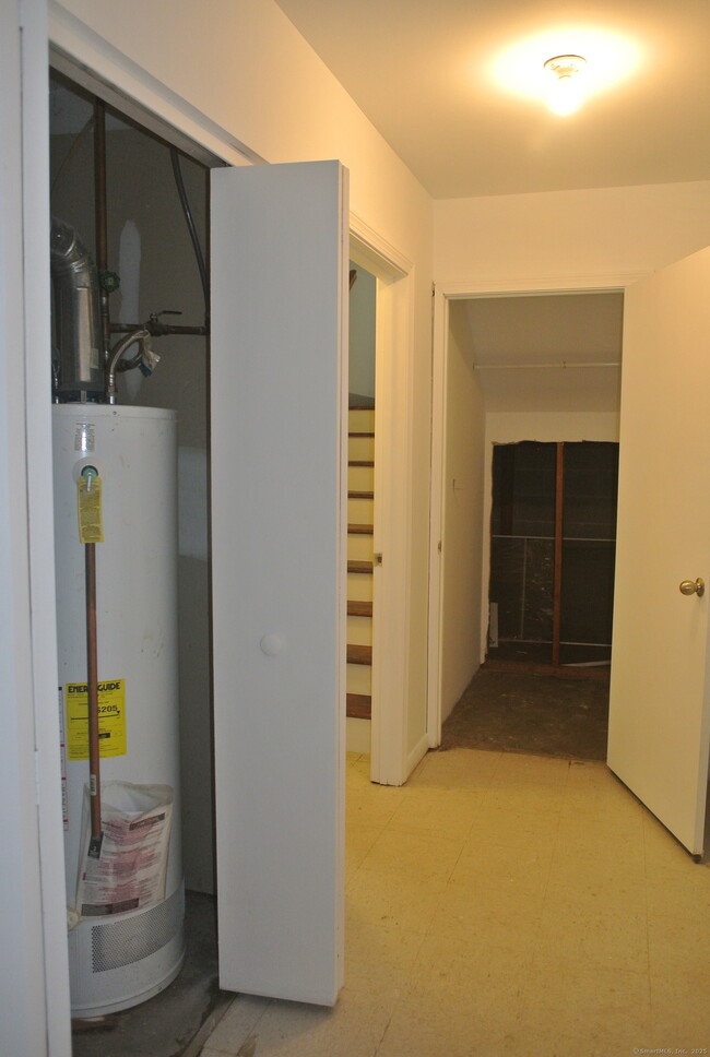 Building Photo - 130 Winchester Ave